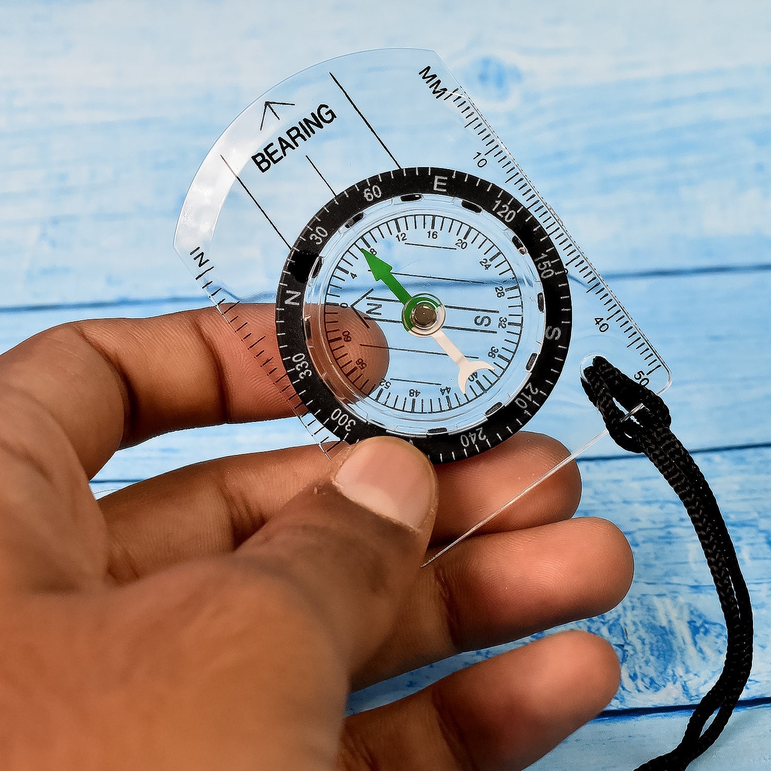 Plastic Compass for Travel Outdoor Compass (1 Pc)