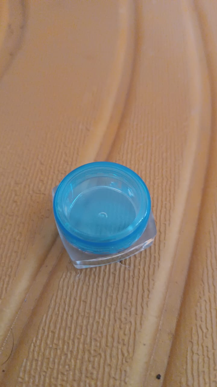 Plastic Empty Round Makeup Jar Pot Travel Cream Powder Cosmetic Container (1 Pc)