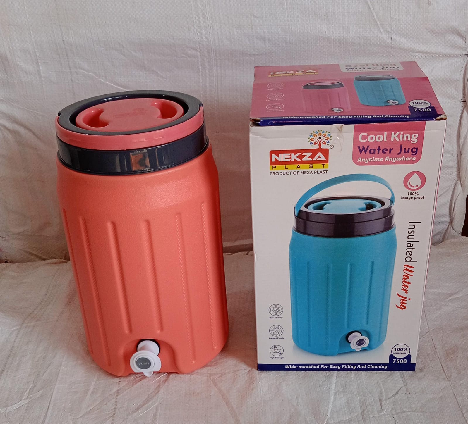 Insulated Plastic Water Rover Jug with a Sturdy Handle, Water Jug Camper with Tap Plastic Insulated Water Water Storage Cool Water Storage for Home & Travelling (3000ML, 7500ML, 12000ML)